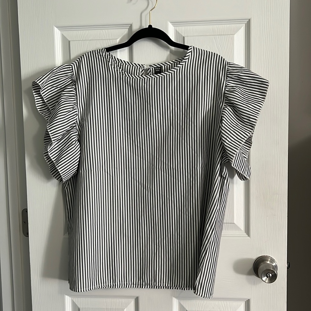 Grey and White striped SHEIN top!